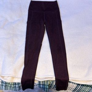 Aerie super soft and lightweight leggings with pockets. Size small.
